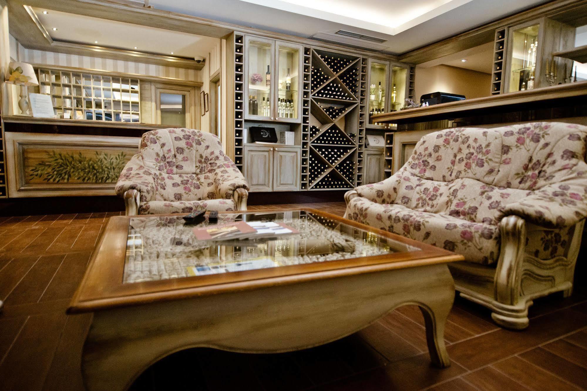 Wine Hotel Cesarica Меджугорье Экстерьер фото