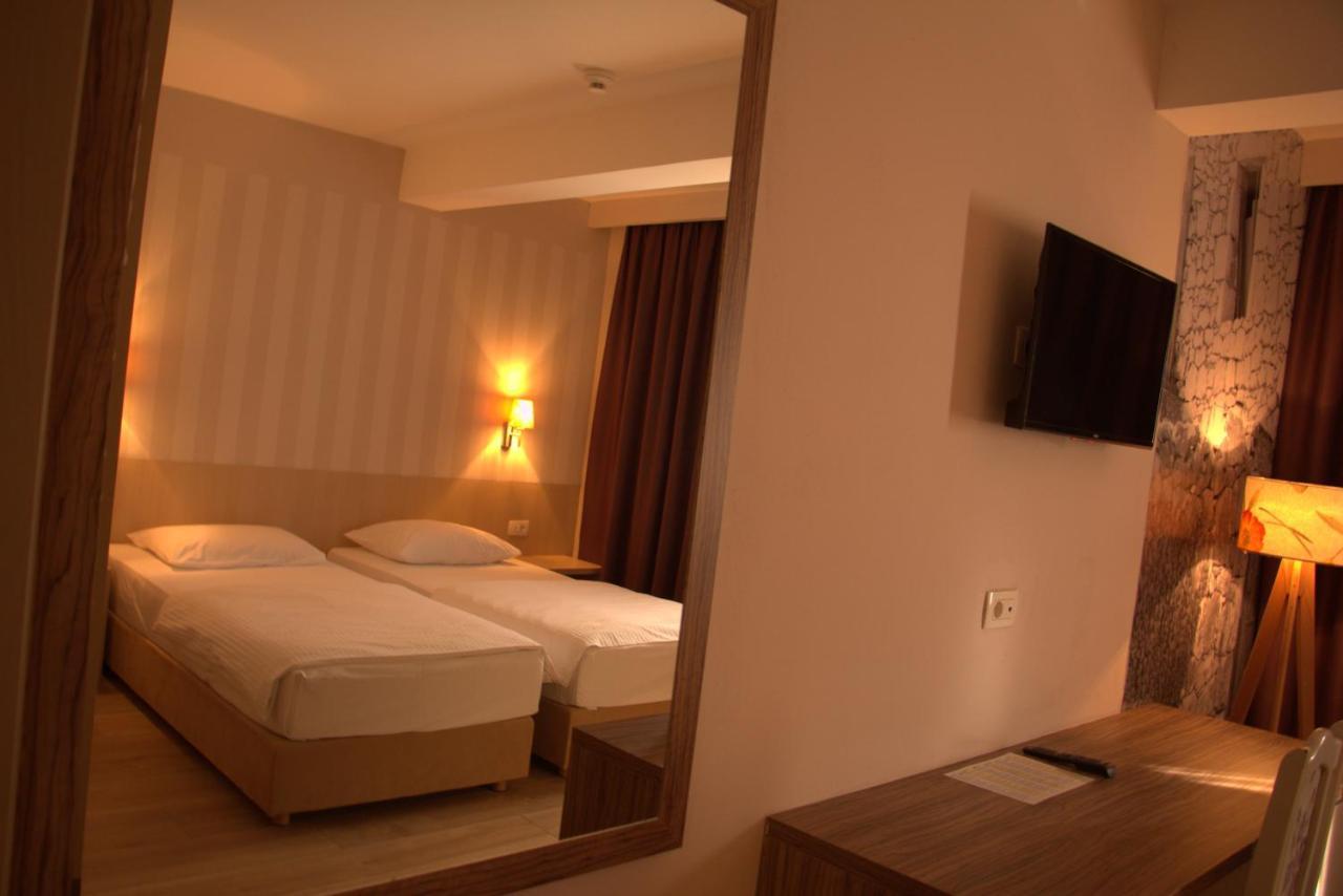Wine Hotel Cesarica Меджугорье Экстерьер фото